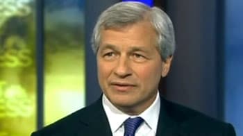 Video : Heads roll at JPMorgan after $2bn trading loss; Dow falls to lowest levels since January