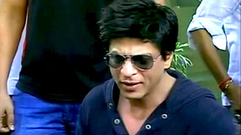 शाहरुख के वानखेड़े प्रवेश पर पांच साल का बैन शाहरुख के वानखेड़े प्रवेश पर पांच साल का बैन