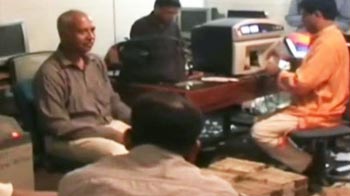 विधायकों की खरीद-फरोख्त, CBI की छापेमारी