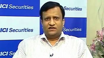 Buy Axis Bank, Tata Steel for next 10 days: Hemen Kapadia