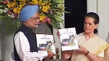 Video : UPA-II releases copy of report on completion of 3 years