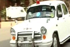 Why Sonia said no to red beacons for MP's cars Why Sonia said no to red beacons for MP's cars