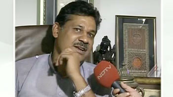 कीर्ति ने साधा जेटली पर निशाना