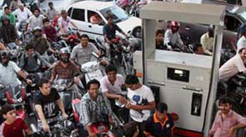 Video : Outrage over petrol price hike; Opposition fumes, allies demand rollback