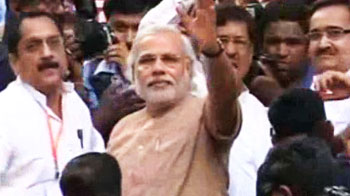 Sanjay Joshi quits, Narendra Modi attends BJP meet Sanjay Joshi quits, Narendra Modi attends BJP meet