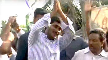 Video : Jagan Reddy's questioning by CBI to continue tomorrow