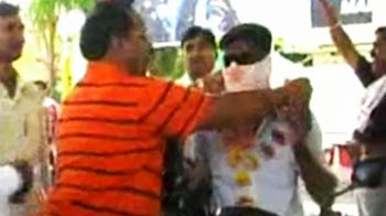 पेट्रोल के दाम बढ़ने से बिक्री हुई कम!