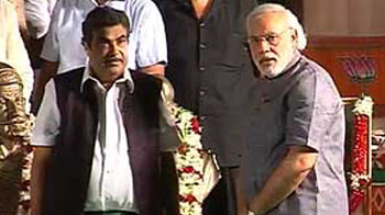 Advani, Sushma skip BJP rally; party plays down absence