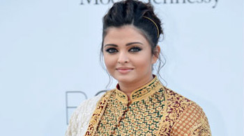 कान में ऐश्वर्या ने सबका मन मोहा कान में ऐश्वर्या ने सबका मन मोहा