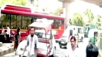 Videos : डीटीसी बस ने सात को कुचला, एक की मौत