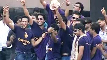 Video : IPL champions enjoy their day out