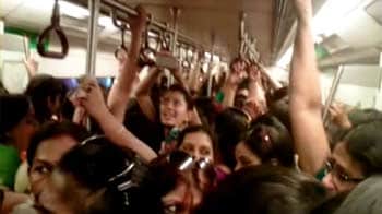 Video : Bharat bandh: Watch metro trains in Delhi run over-crowded