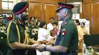 Videos : नए सेनाप्रमुख बने जनरल बिक्रम सिंह