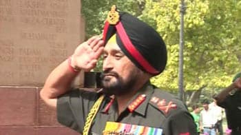 Video : New army chief Gen Bikram Singh visits Amar Jawan Jyoti