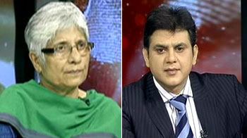 आडवाणी के ब्लॉग बम से मचा बवाल