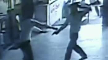 Video : Watch man in Indore shot dead at bus stand on camera