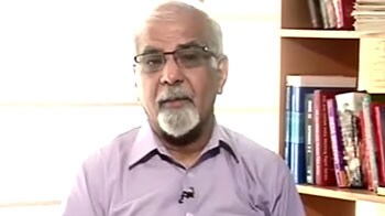 Everybody wants to be finance minister: Surjit Bhalla