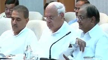 Cabinet to discuss Pension Bill; Govt-Mamata headed for another face-off?