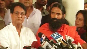 Video : Another Congress ally, Ajit Singh, welcomes Baba Ramdev and his cause