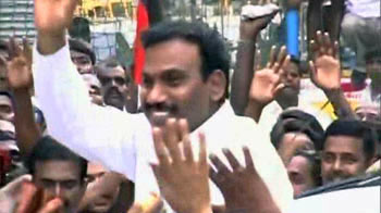 चेन्नई में राजा का जोरदार स्वागत चेन्नई में राजा का जोरदार स्वागत