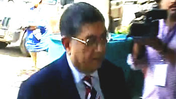 BCCI अध्यक्ष श्रीनिवासन को CBI का समन BCCI अध्यक्ष श्रीनिवासन को CBI का समन