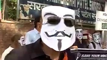 Video : 'Anonymous' protests in Delhi against Internet censorship