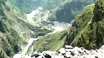 Road once used by Mughal emperors unites lovers and others