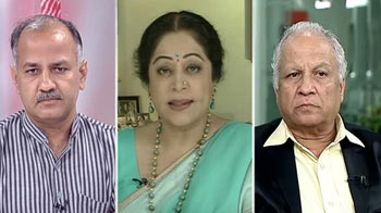 Is there any substance to charges of foreign hand behind Team Anna?