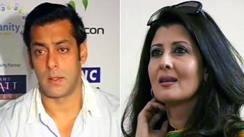 Salman's night out with ex-flame Sangeeta Bijlani