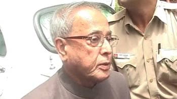 Video : Pranab meets PM, says Congress will share President candidate soon