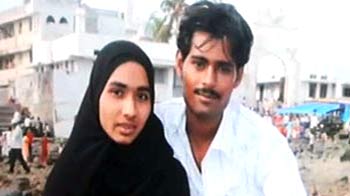 प्रेम की सजा, पिता ने लड़की को जलाया प्रेम की सजा, पिता ने लड़की को जलाया