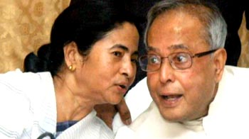 Is Mamata Banerjee pushing for early polls? Is Mamata Banerjee pushing for early polls?
