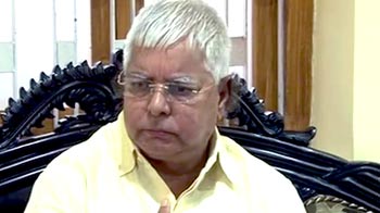 मोदी को आडवाणी ने बचाया : लालू मोदी को आडवाणी ने बचाया : लालू