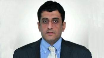 Rupee breaches 57-mark; hits new lifetime low