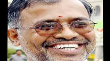 Video : Karnataka's Law Minister quits, Chief Minister Sadananda Gowda rejects resignation