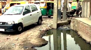 बदहाल था, बदहाल है खोड़ा