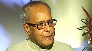 प्रणब ने कहा, ममता से नहीं है झगड़ा