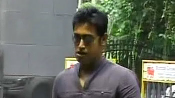 स्पॉट फिक्सिंग के आरोप में पांच क्रिकेटरों पर बैन स्पॉट फिक्सिंग के आरोप में पांच क्रिकेटरों पर बैन