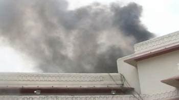 हैदराबाद : प्रणब की बैठक के बाद जुबली हॉल में आग