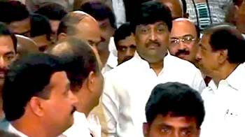 चव्हाण ने फिर देशमुख पर उठाई अंगुली