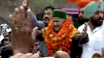 वीरभद्र पर पुलिस ने लगाया धमकाने का आरोप