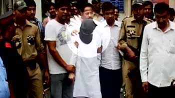 'मुंबई हमले के लिए 12 आतंकी तैयार थे'