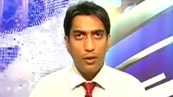 Hold RIL Infra, Axis Bank, Jubilant Food; Sell Unitech, Everest Ind: Siddharth Sedani