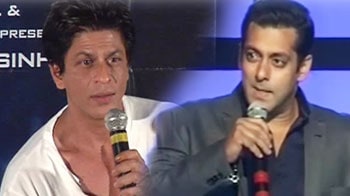 Video : Salman Khan takes a dig at SRK, again