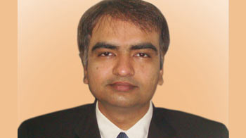 Markets fall as ECB, Bank of England action hint at bad economic data