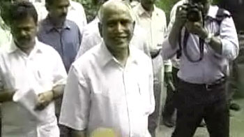 कर्नाटक में सदानंद गौड़ा को हटाने का रास्ता साफ