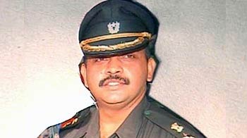 Video : लेफ्टिनेंट कर्नल पुरोहित के मामले में चुप क्यों है सेना?