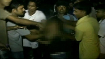 इस सड़क पर कोई शरीफ नहीं...!