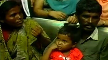 Videos : मुंबई से चुराई गई बच्ची पहुंची मां-बाप के पास