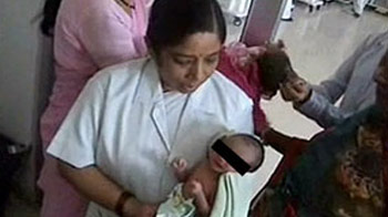 2 baby girls abandoned in Rajasthan, one of them left on railway tracks dies 2 baby girls abandoned in Rajasthan, one of them left on railway tracks dies